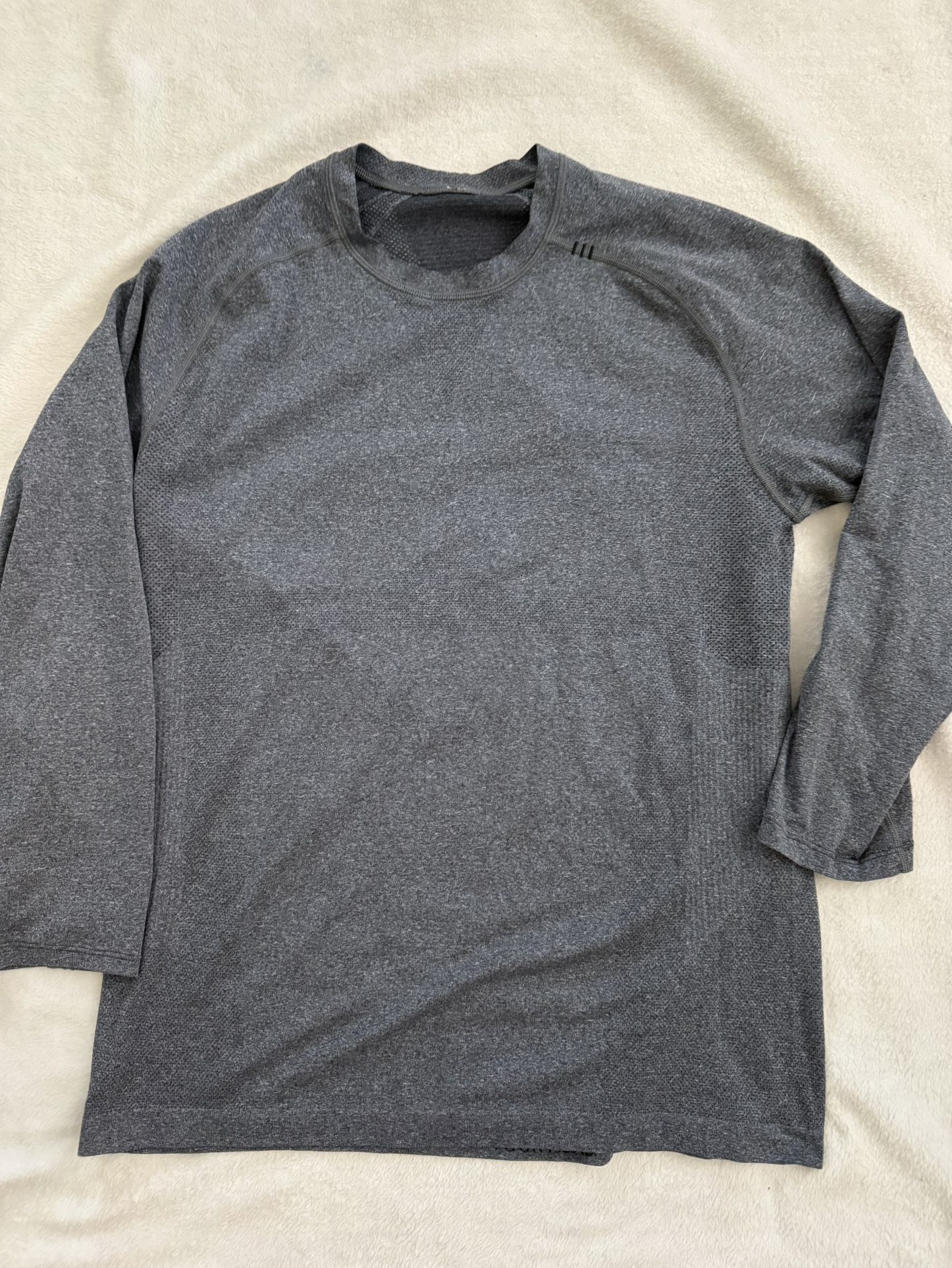 Men’s Lululemon Shirt Large