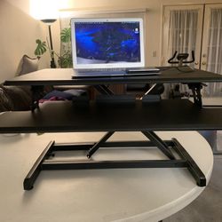 Uplift Desk. Stand Up Desk 