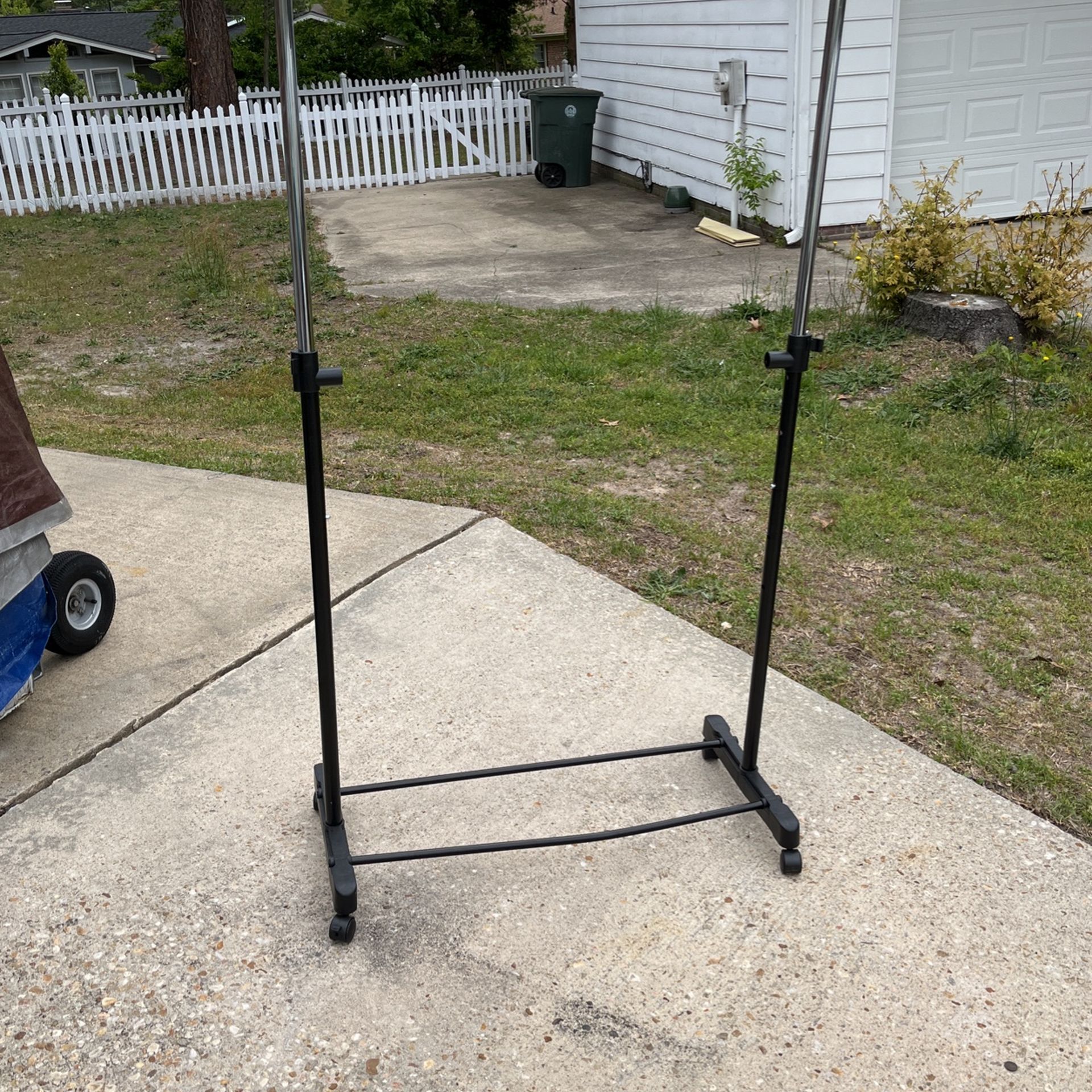 Clothes Rack Missing One Pole Adjustable On Wheels