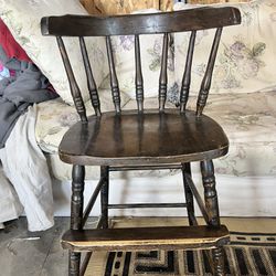 Vintage/Antique Dark Finish Windsor Back Wooden High Chair/Youth Chair 