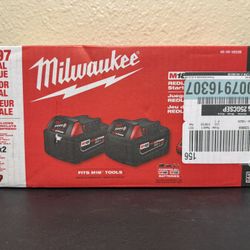 Milwaukee M18 X2 2 Pack XC5.0 Ah Starter Kit 5.0 OEM Battery Charger 
