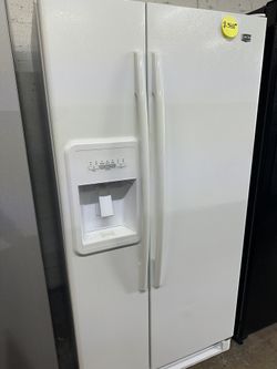 Refrigerator 33”