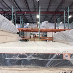 NEW Queen Mattress Medium Memory Foam 💥 1 Year Warranty 