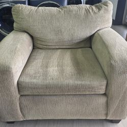 Large Accent Chair 
**Used but Like New**
Must Go!!!!!

We are at:
1260 Highway 85 N
Fayetteville,GA