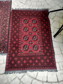 Beautiful 2.6’x4ft Turkmen Rug- Hand- Knotted