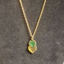 Goldtone Chain Necklace With A Heart Shaped Mood Stone Pineapple Pendant 16" W/3" Extra Chain Vintage Late 20th Century