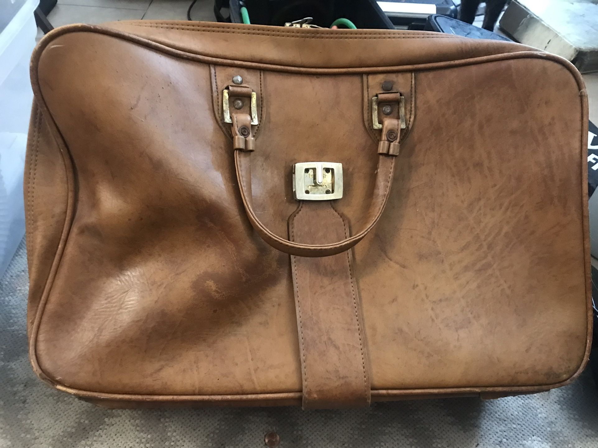 Brown Vintage Invicta Leather carry on Luggage Expandable belt latch broken