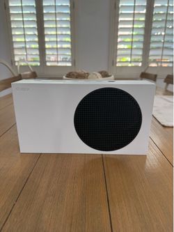 XBox Series S w/carrying case