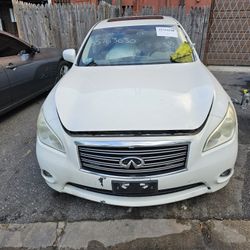 Infiniti M37x For Parts 