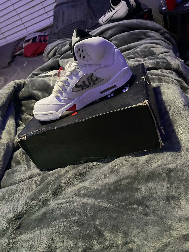 Jordan 5 White Supreme