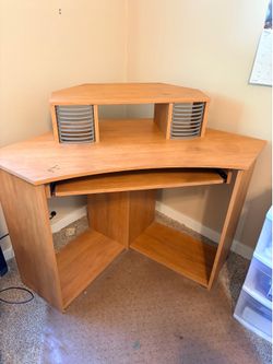 Corner Desk- Great Condition