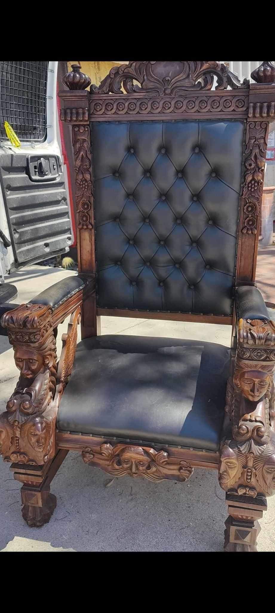 True Leather And Mahogany Wood Throne Chair