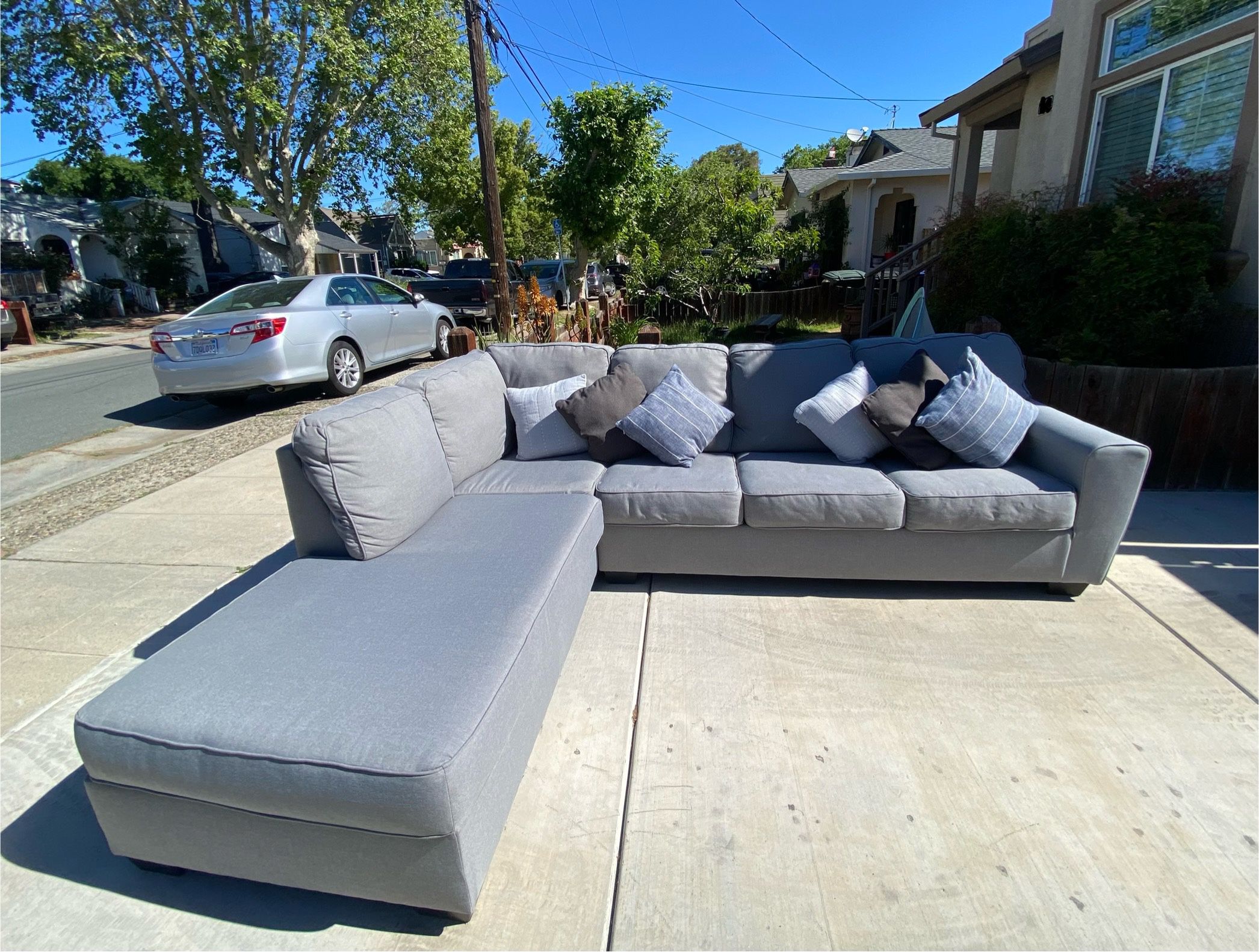 Light Grey Sectional Couch (Free Delivery)