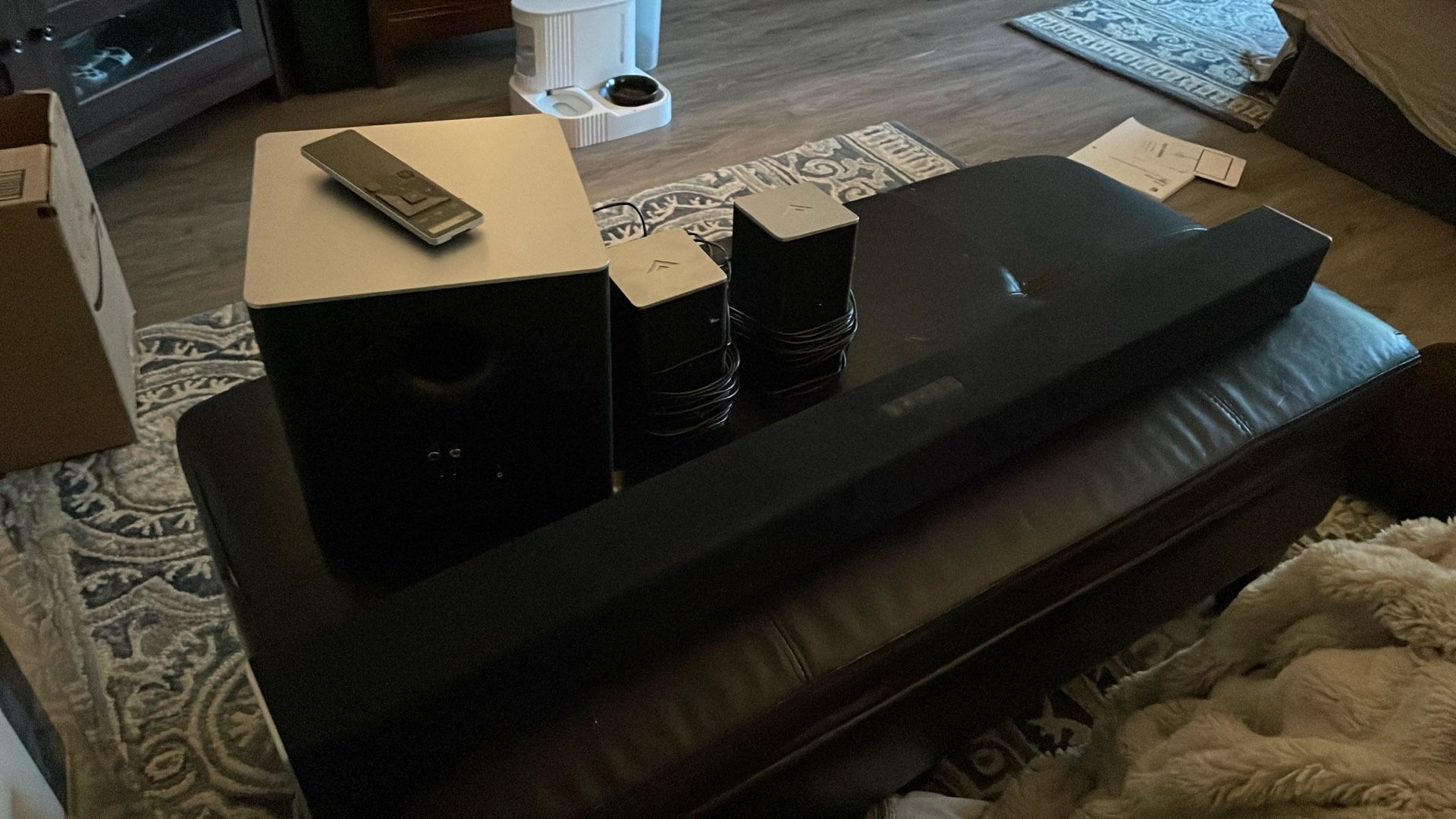 Vizio Surround Sound Theater All Original With Remote And Subwoofer And All Speakers