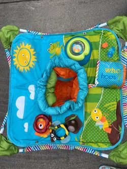 Activity center/Bouncer