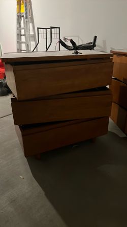 Thuma Dresser (Modular) - Walnut Color for Sale in Chandler, AZ - OfferUp Thuma Dresser (Modular) - Walnut Color for Sale in Chandler, AZ - OfferUp