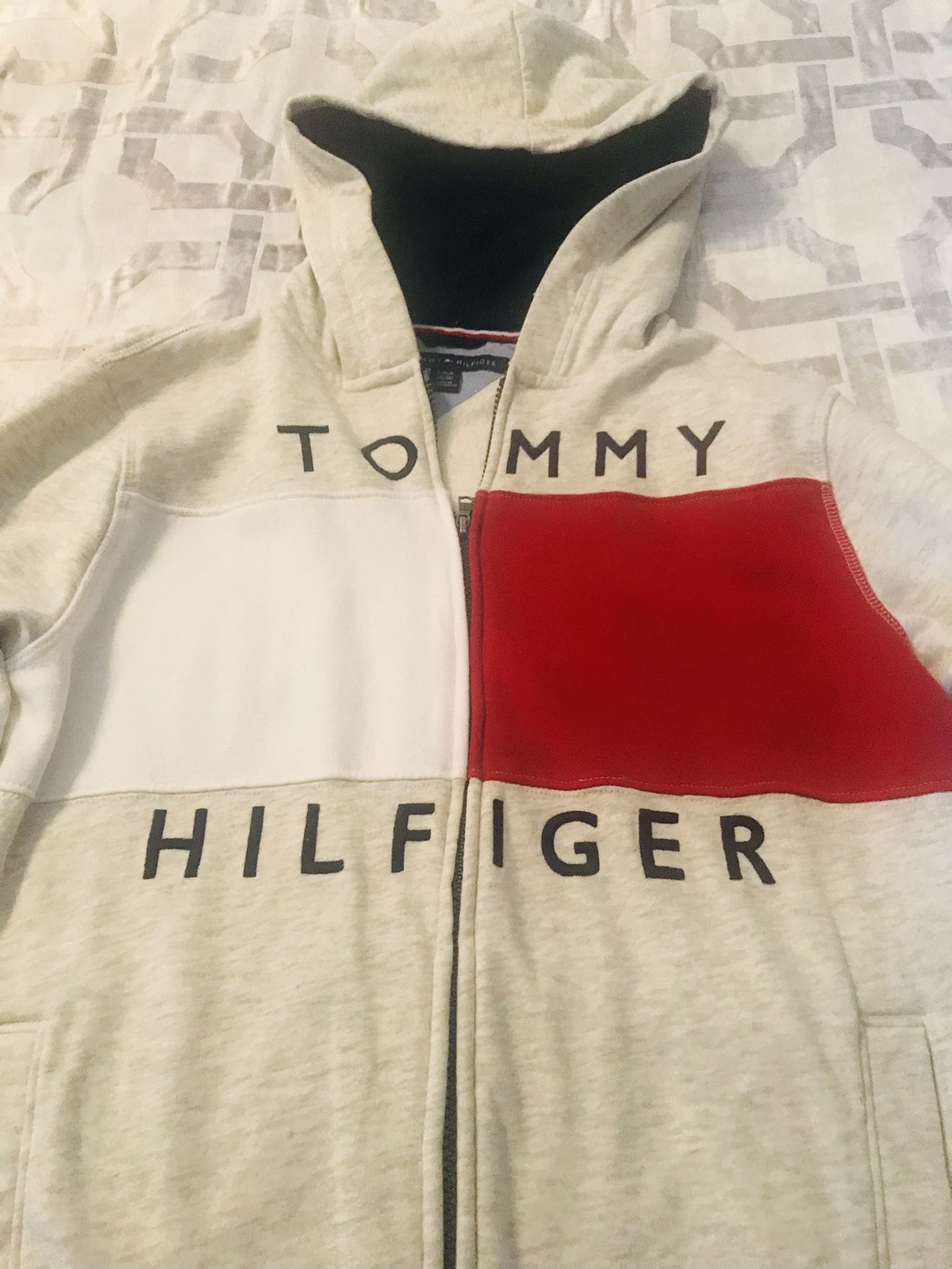New Tommy Hilfiger Boys Jacket with Hoodie Size L (16/18)