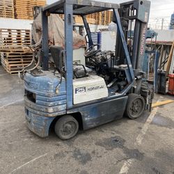 Forklift 