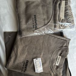 Essentials Fear Of God Classic t-shirt And Sweatpants