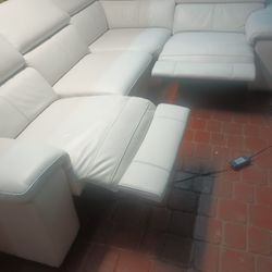 SECTIONAL GENUINE LEATHER RECLINER ELECTRIC ⚡ WHITE COLOR... DELIVERY SERVICE AVAILABLE 💥🚚💥