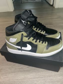 Air Jordan 1 mid Olive Green size 10