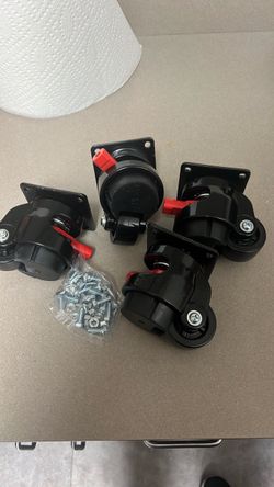 Heavy duty leveling machine casters