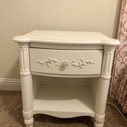 Pair Of Nightstands And Dresser 