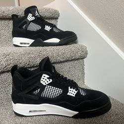 Jordan 4 Restro White Thunders