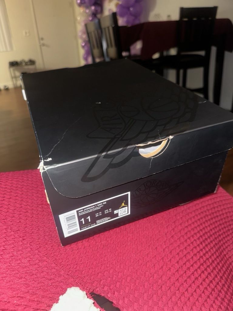 Jordan Air Jordan 1 Mid SE NAS