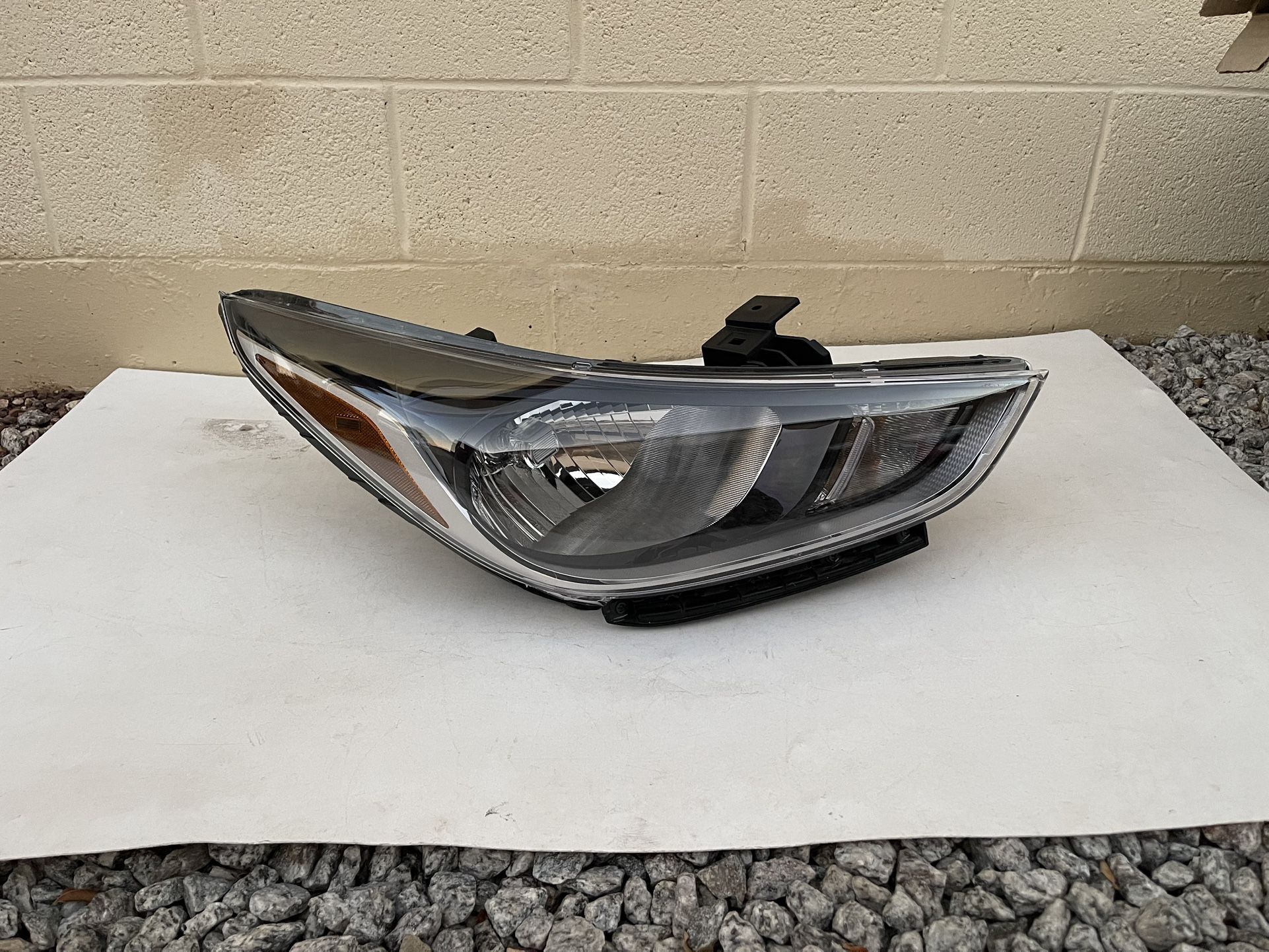 Hyundai Accent Headlight 2018, 2019, 2020, 2021, 2022, Hyundai Accent Headlamp, Passenger side Light