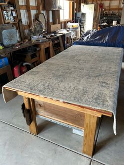 6 x 9 Patterned Rug.