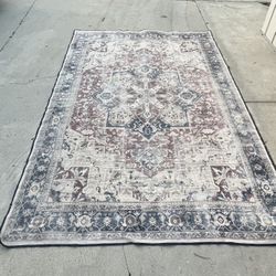 Rug🔺9ft by 6ft🔺
