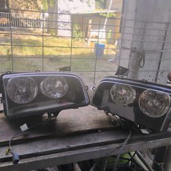 2006 Dodge Charger  Headlights