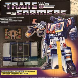 TRANSFORMERS G1 Reissue Soundwave with Buzzsaw