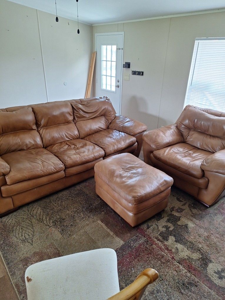 Leather Livingroom Set