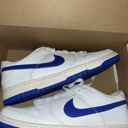 Size 7Y - Nike Dunk Low GS Summit White/Hyper Royal Blue | DH9765-105