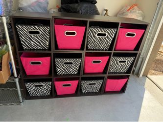 Cubby with baskets