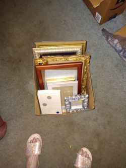 11 Different Size Picture Frames One Whole Side Pictures It's Woods Price To Sell $13