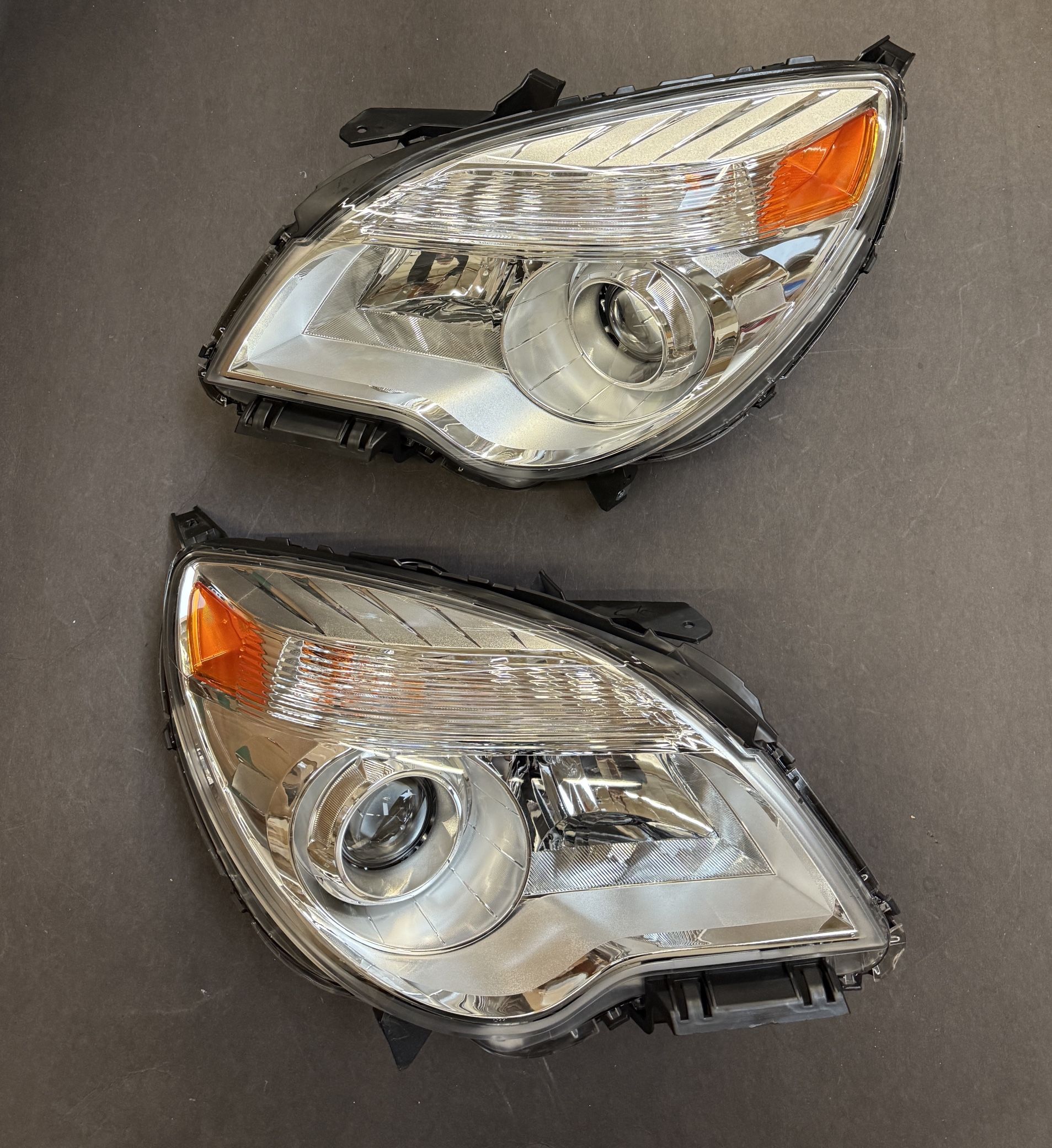 Pair Headlights Assembly 2010-2015 Chevy Equinox LTZ Halogen Type Projector LH RH Side Headlamps 