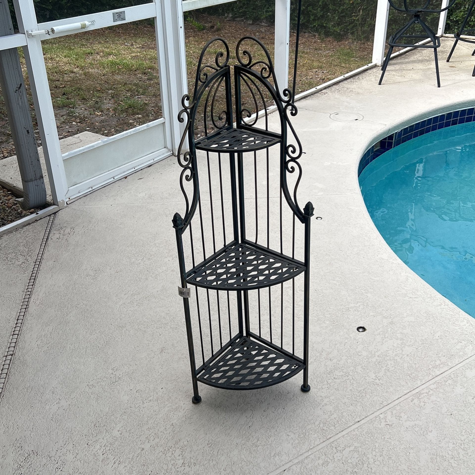 Corner Shelf- Metal