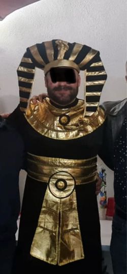 Egyptian faraón custom