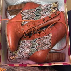 Dress boots
