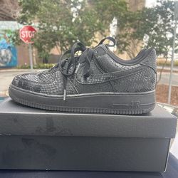 Kobe Air Force Ones(size12)