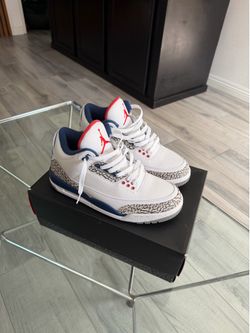 Jordan 3 true blue size 8.5