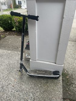 Razor Techno Electric Scooter 