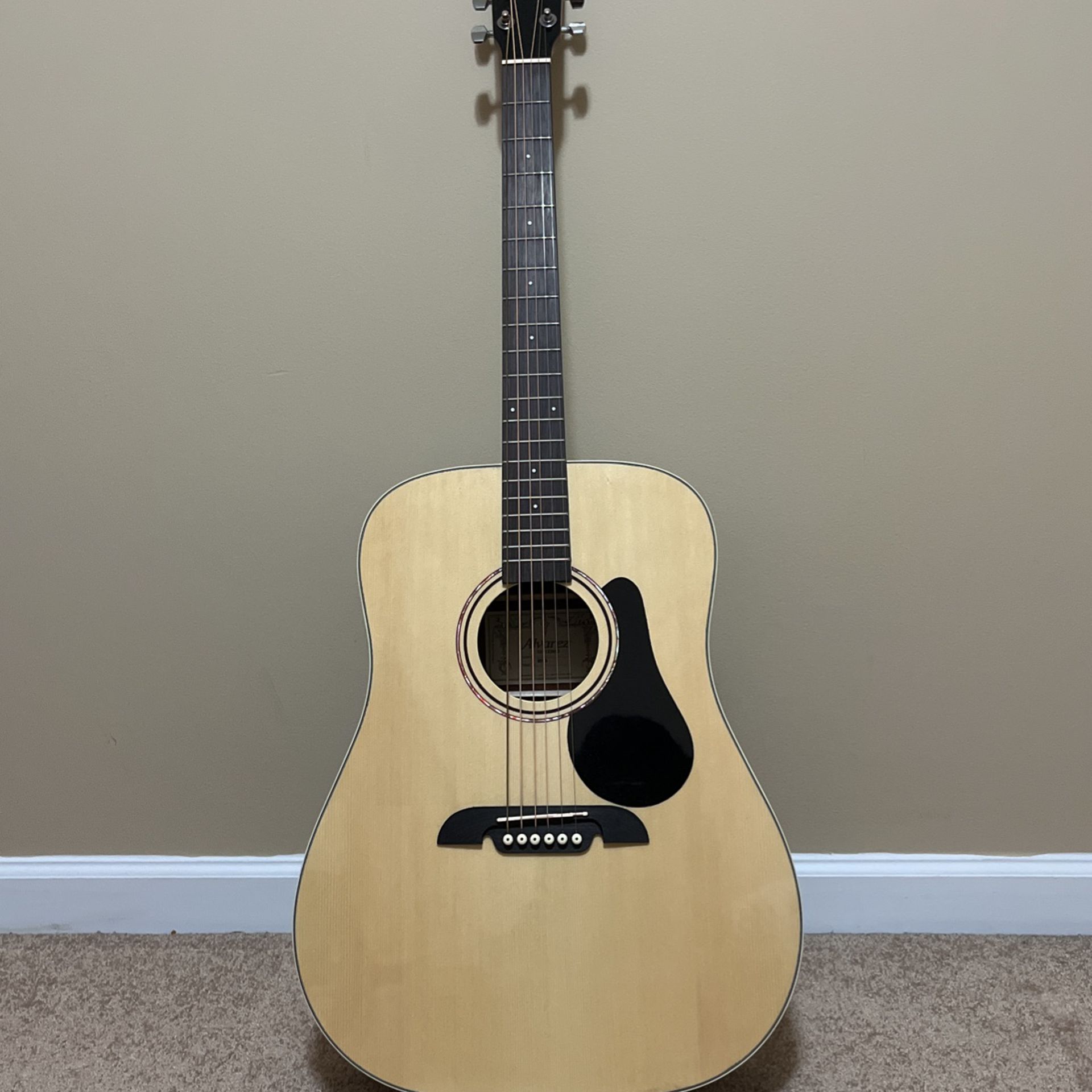 Alvarez RD26 Guitar
