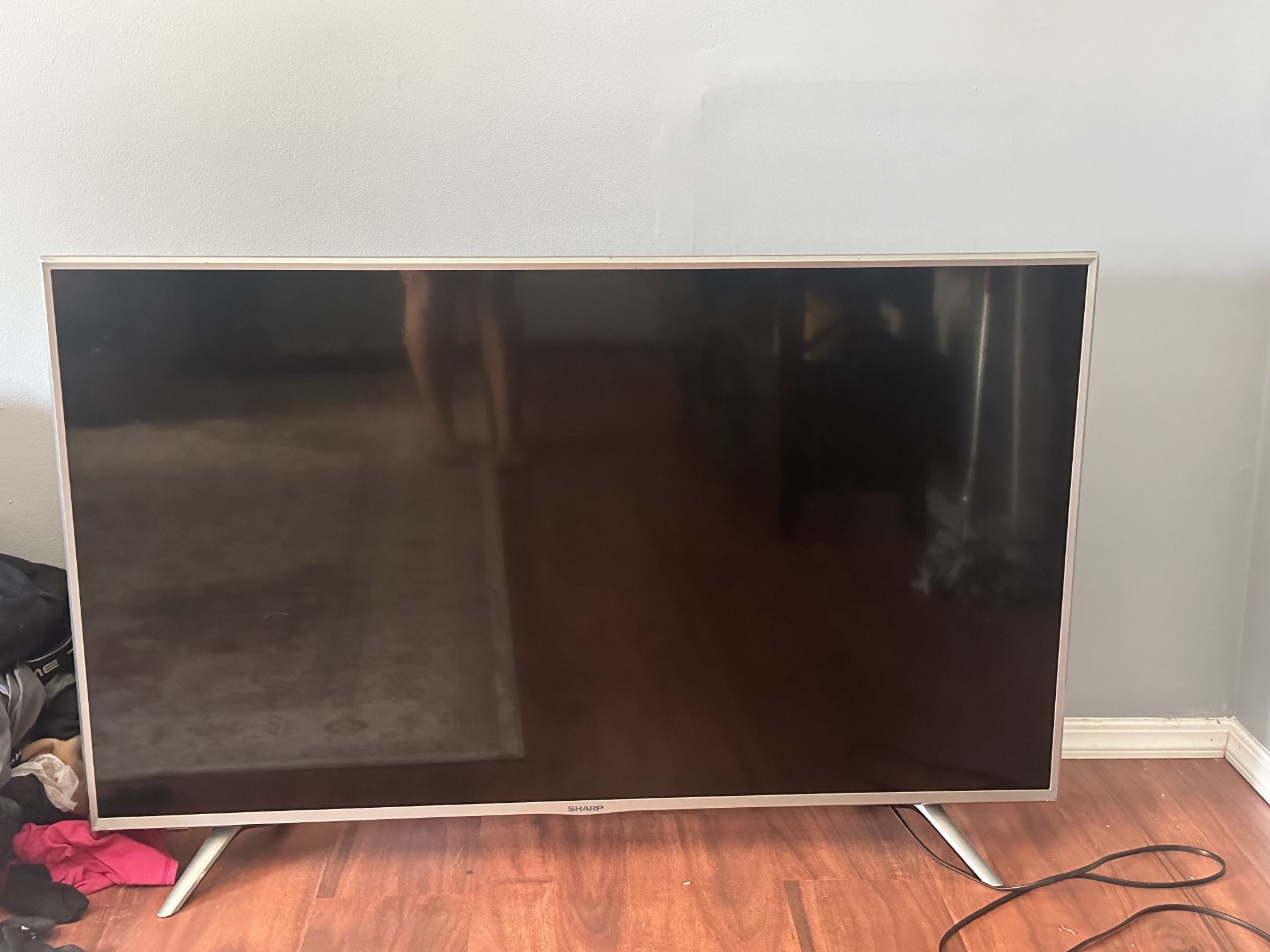 55’’ sharp tv