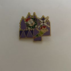 Disney Pin Small World holiday 