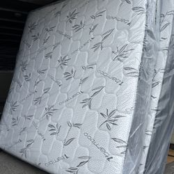 12” New King mattress pillowtop and box springs 2PC Delivery Available 🚚🏡⚡️.