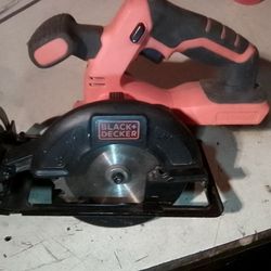 BLACK+DECKER Wireless saw 
